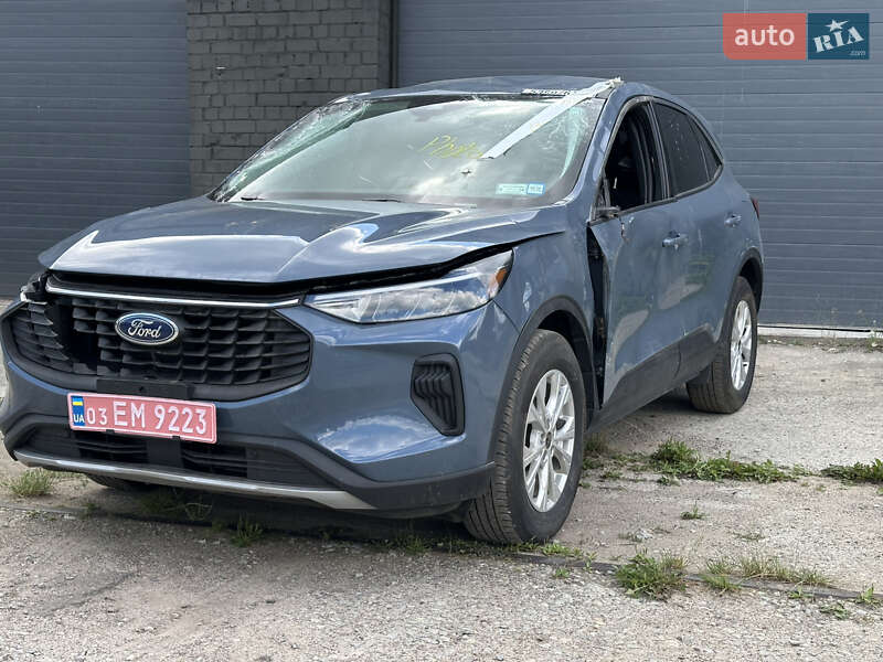 Внедорожник / Кроссовер Ford Escape 2024 в 