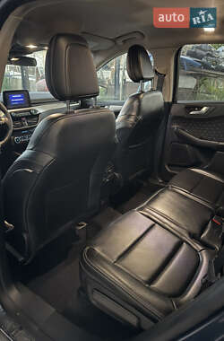 Внедорожник / Кроссовер Ford Escape 2020 в 