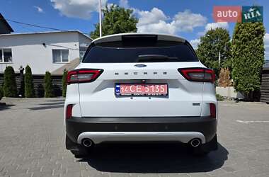 Внедорожник / Кроссовер Ford Escape 2023 в 