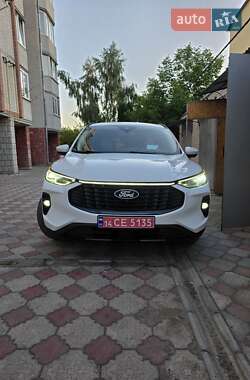 Внедорожник / Кроссовер Ford Escape 2023 в 