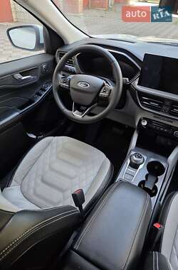Внедорожник / Кроссовер Ford Escape 2023 в 