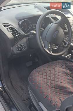 Внедорожник / Кроссовер Ford Escape 2016 в 