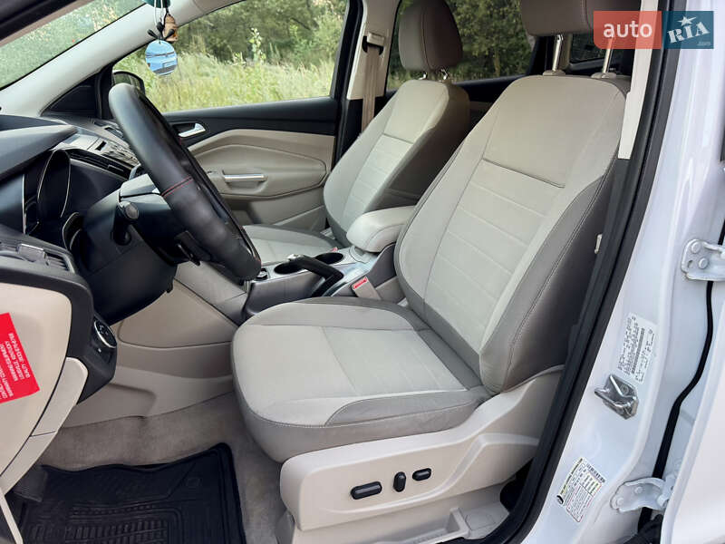 Внедорожник / Кроссовер Ford Escape 2014 в Киеве