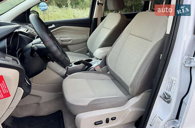 Внедорожник / Кроссовер Ford Escape 2014 в 