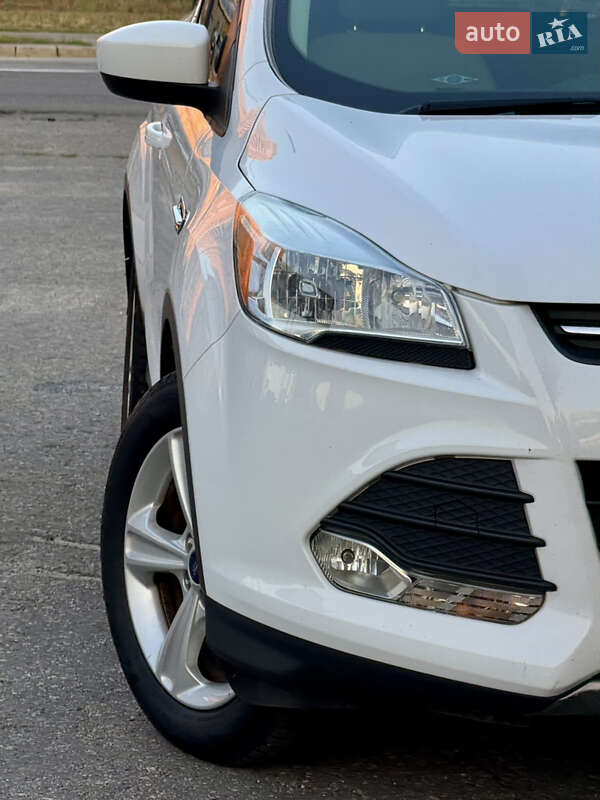 Внедорожник / Кроссовер Ford Escape 2014 в Киеве