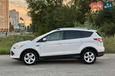 Внедорожник / Кроссовер Ford Escape 2014 в 