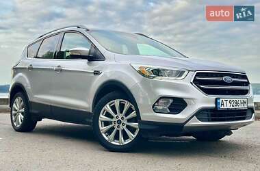 Внедорожник / Кроссовер Ford Escape 2016 в Ивано-Франковске