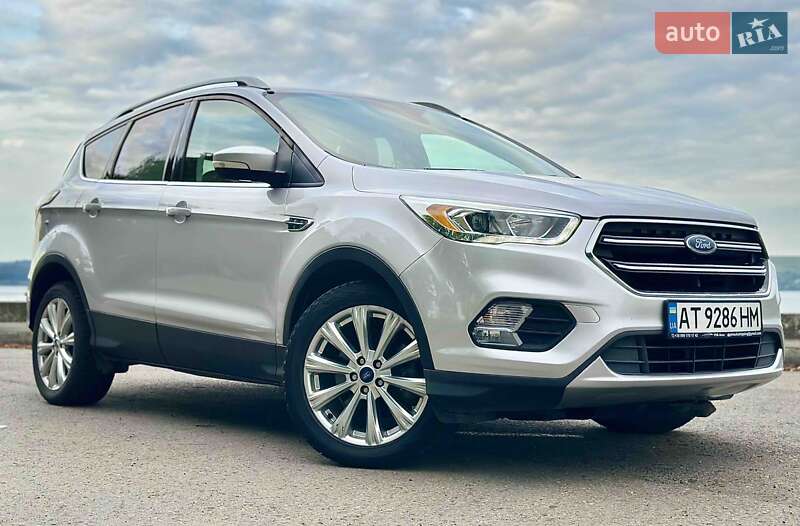 Внедорожник / Кроссовер Ford Escape 2016 в 