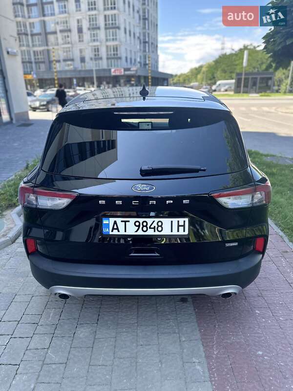 Внедорожник / Кроссовер Ford Escape 2022 в Ивано-Франковске