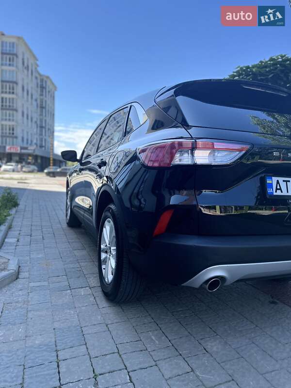 Внедорожник / Кроссовер Ford Escape 2022 в Ивано-Франковске