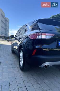 Внедорожник / Кроссовер Ford Escape 2022 в 