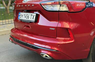 Внедорожник / Кроссовер Ford Escape 2020 в 
