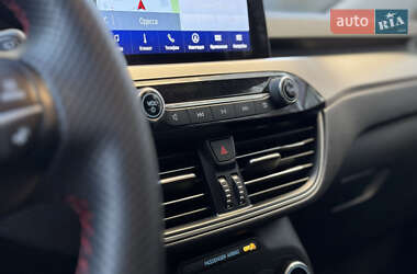 Внедорожник / Кроссовер Ford Escape 2020 в 