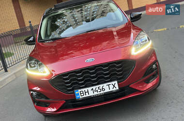 Внедорожник / Кроссовер Ford Escape 2020 в 