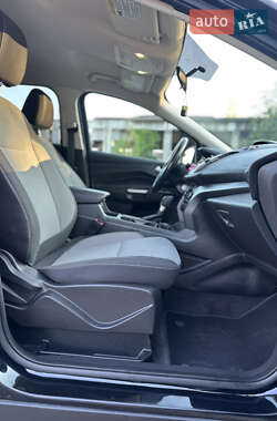 Внедорожник / Кроссовер Ford Escape 2017 в 