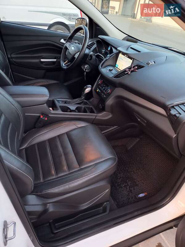 Внедорожник / Кроссовер Ford Escape 2018 в Могилев-Подольске фото 16 Внедорожник / Кроссовер Ford Escape 2018 в Могилев-Подольске