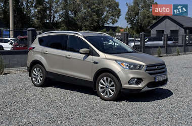 Позашляховик / Кросовер Ford Escape 2017 в Дніпрі