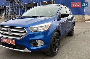 Внедорожник / Кроссовер Ford Escape 2019 в 