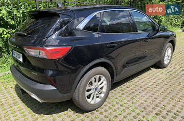 Внедорожник / Кроссовер Ford Escape 2022 в 