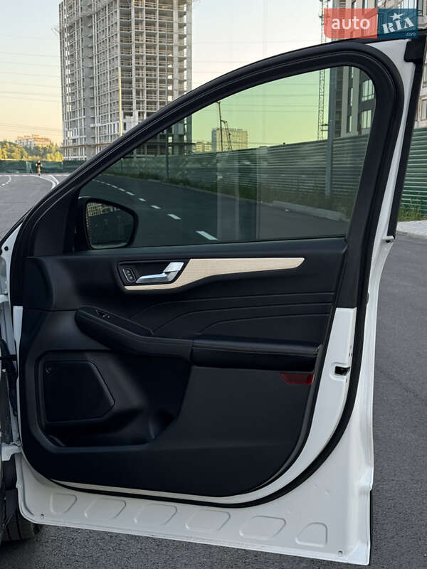 Внедорожник / Кроссовер Ford Escape 2021 в Киеве фото 59 Внедорожник / Кроссовер Ford Escape 2021 в Киеве