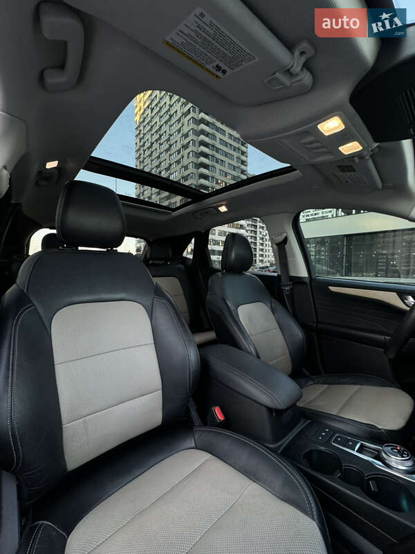 Внедорожник / Кроссовер Ford Escape 2021 в Киеве