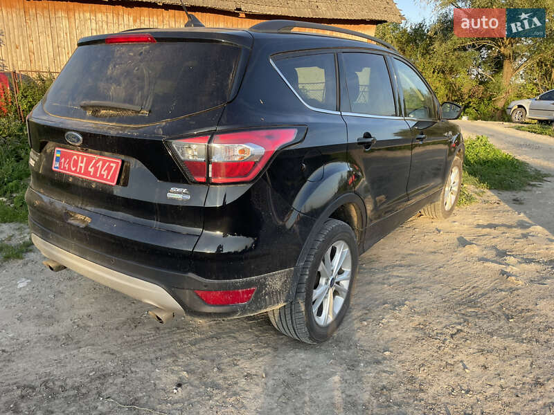 Внедорожник / Кроссовер Ford Escape 2018 в Меденичах