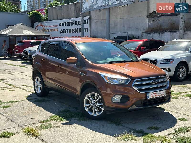 Внедорожник / Кроссовер Ford Escape 2016 в Одессе