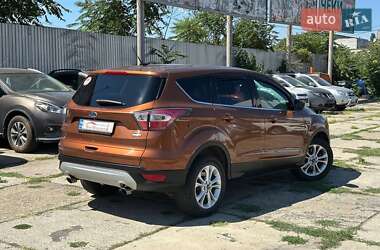 Внедорожник / Кроссовер Ford Escape 2016 в 