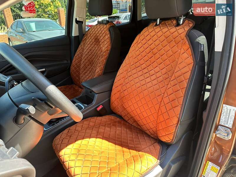 Внедорожник / Кроссовер Ford Escape 2016 в Одессе