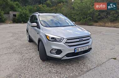 Внедорожник / Кроссовер Ford Escape 2018 в 