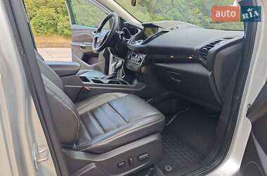 Внедорожник / Кроссовер Ford Escape 2018 в 