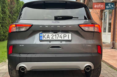 Внедорожник / Кроссовер Ford Escape 2022 в 