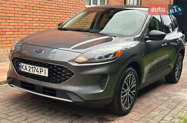 Внедорожник / Кроссовер Ford Escape 2022 в 