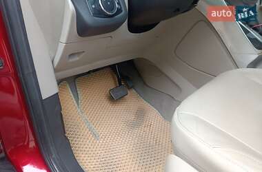 Внедорожник / Кроссовер Ford Escape 2013 в 