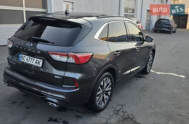 Внедорожник / Кроссовер Ford Escape 2020 в 