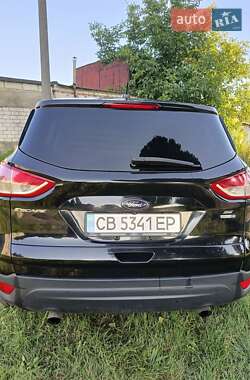 Внедорожник / Кроссовер Ford Escape 2015 в 