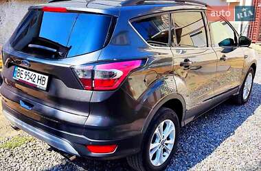 Внедорожник / Кроссовер Ford Escape 2016 в 
