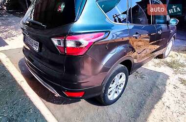 Внедорожник / Кроссовер Ford Escape 2016 в 
