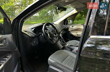 Внедорожник / Кроссовер Ford Escape 2015 в 