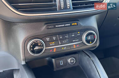 Внедорожник / Кроссовер Ford Escape 2020 в 