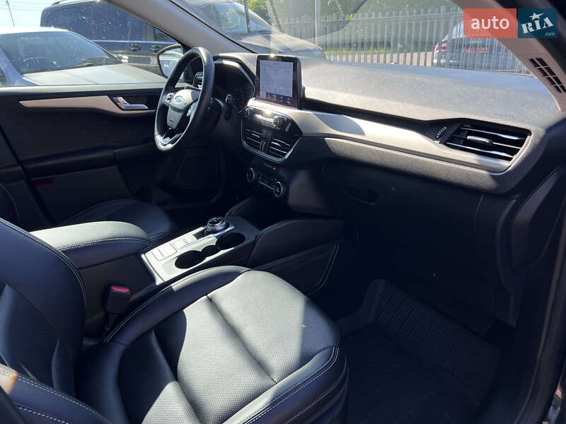 Внедорожник / Кроссовер Ford Escape 2020 в Нововолынске