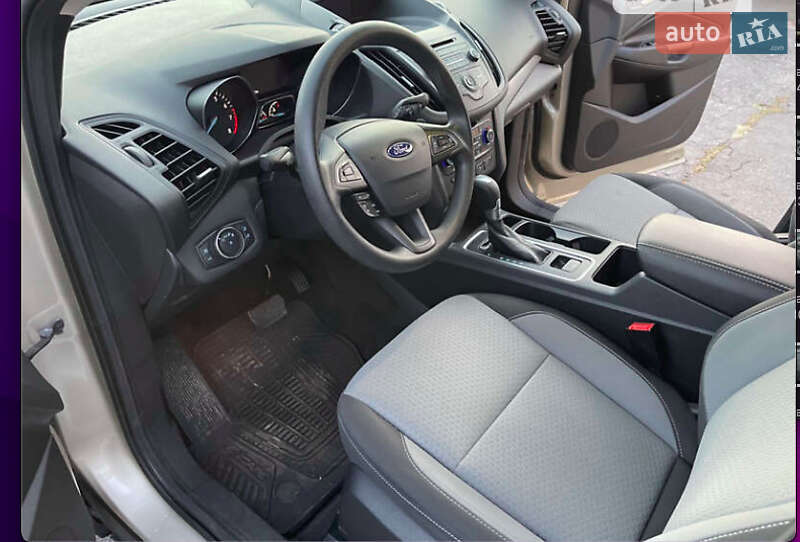 Внедорожник / Кроссовер Ford Escape 2017 в Днепре