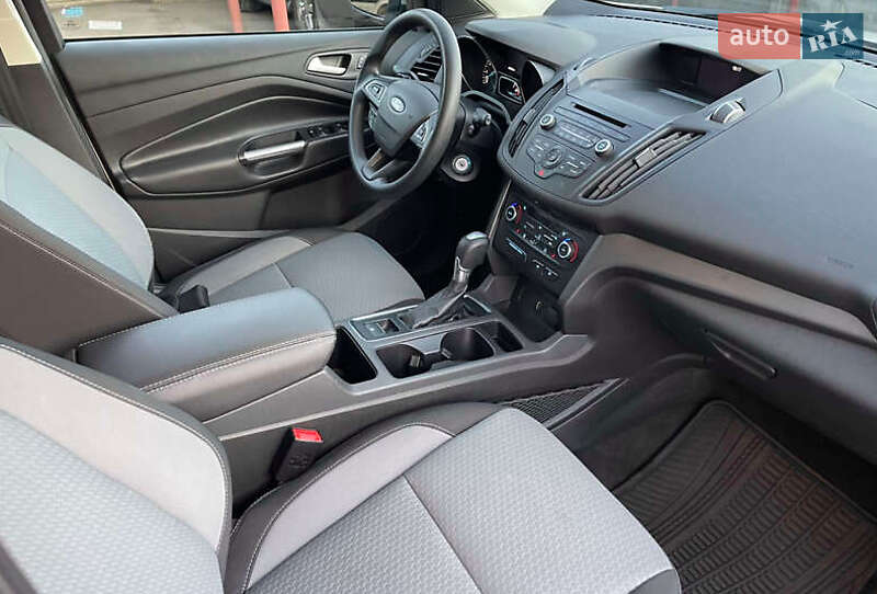 Внедорожник / Кроссовер Ford Escape 2017 в Днепре