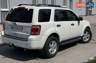 Внедорожник / Кроссовер Ford Escape 2012 в 