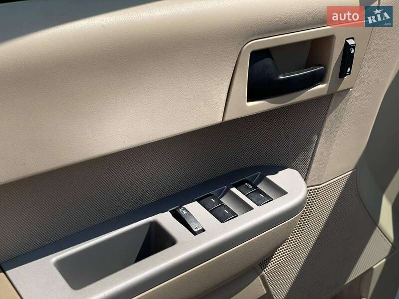 Внедорожник / Кроссовер Ford Escape 2012 в Днепре