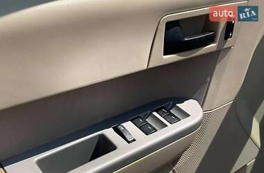 Внедорожник / Кроссовер Ford Escape 2012 в 