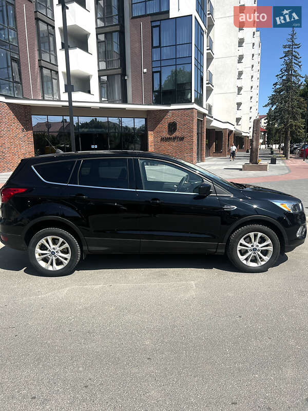 Внедорожник / Кроссовер Ford Escape 2019 в Ивано-Франковске фото 3 Внедорожник / Кроссовер Ford Escape 2019 в Ивано-Франковске