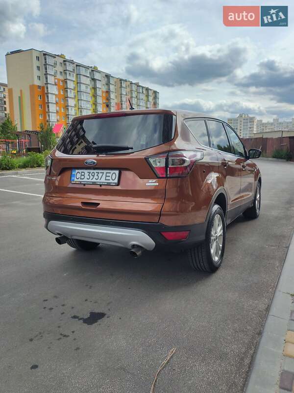 Внедорожник / Кроссовер Ford Escape 2017 в Чернигове