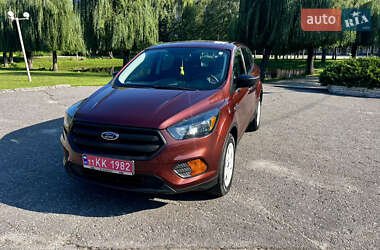 Позашляховик / Кросовер Ford Escape 2017 в Сумах