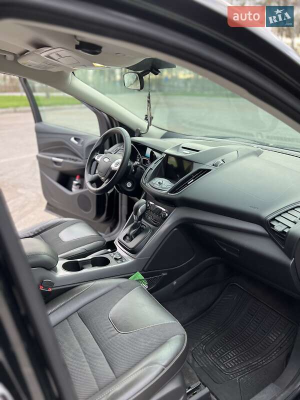Внедорожник / Кроссовер Ford Escape 2015 в Славуте